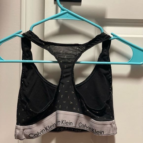 Calvin Klein sports bra - Picture 2 of 2